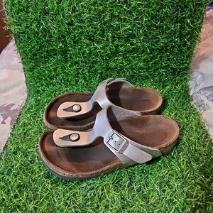 Girls Birkenstock Gizeh Size 1 Leather Buckle Thong Flip Flop Sandals Silver